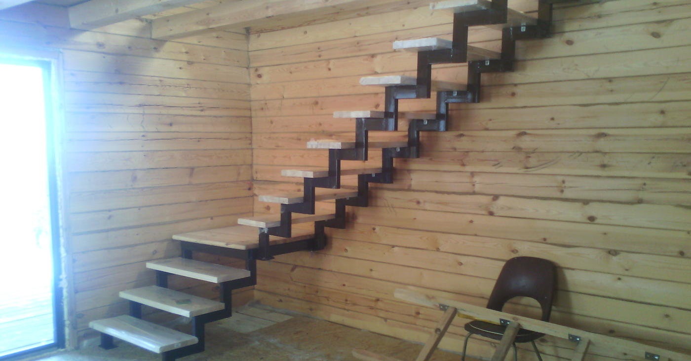 Профильные стальные трубы и другие материалы для лестниц в Хабаровске